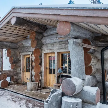 Ferienhaus Spectacular Rural Log House With 2 Saunas Next To A Beautiful