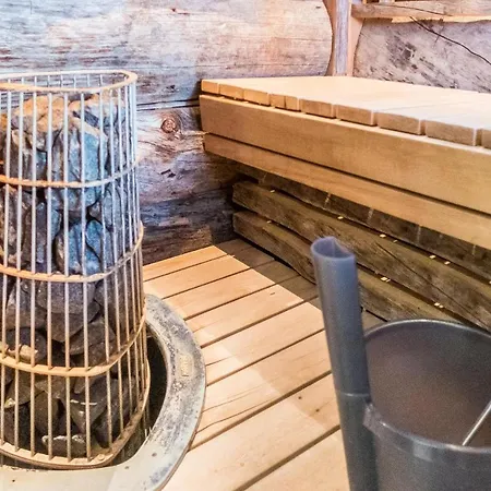 Ferienhaus Spectacular Rural Log House With 2 Saunas Next To A Beautiful