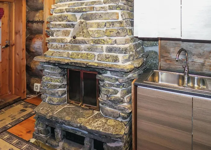 Spectacular Rural Log House With 2 Saunas Next To A Beautiful 度假居