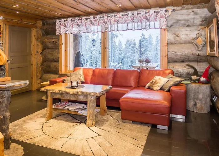 Spectacular Rural Log House With 2 Saunas Next To A Beautiful 度假居